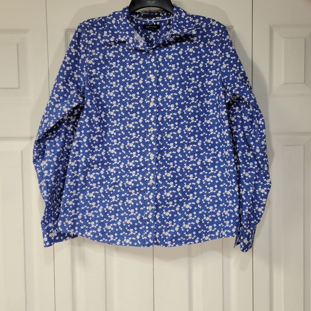 Land’s End blue & white floral button down top No Iron Pinpoint Oxford size 14